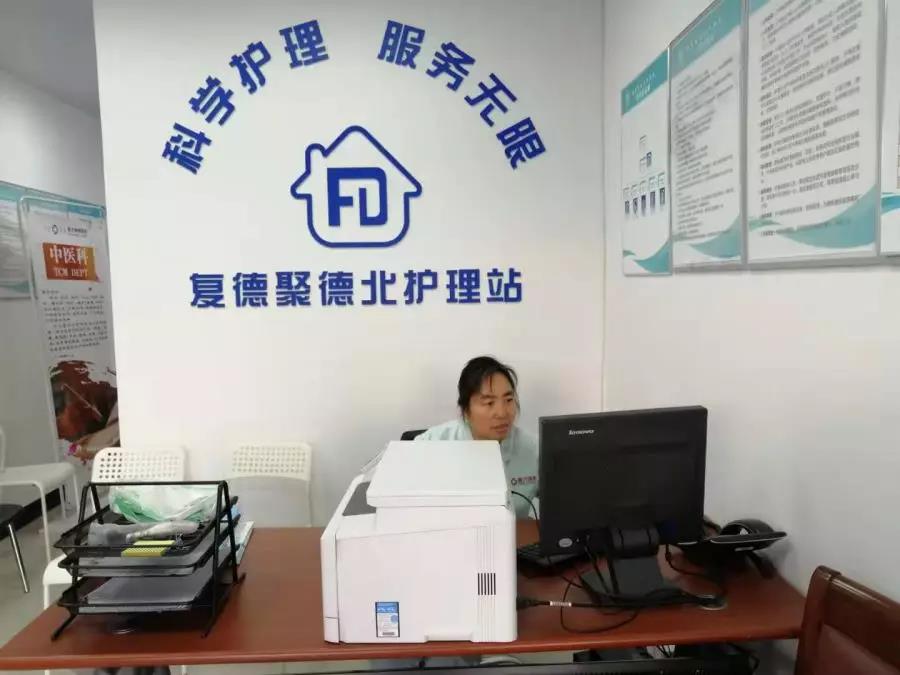 ny06_674149.jpg e1.jpg