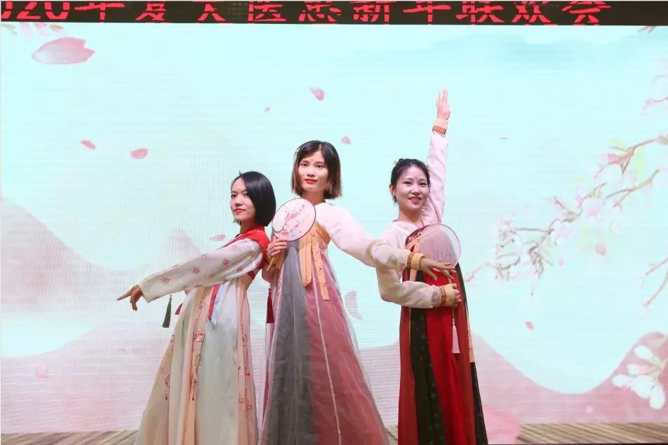 ny02_463531.jpg f2.jpg