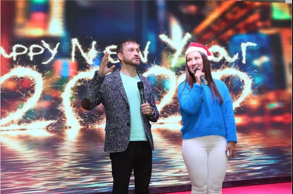 ny02_875621.jpg f13.jpg