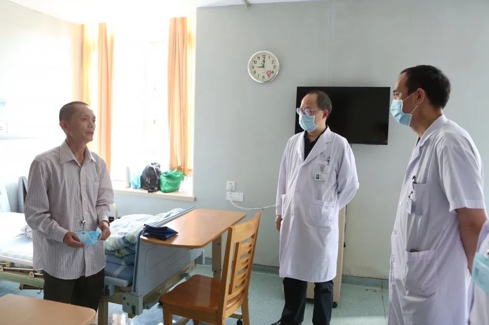 ny08_177446.jpg v14.jpg