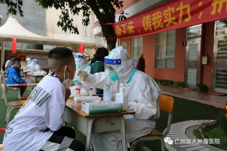 ny07_909312.jpg 17.jpg