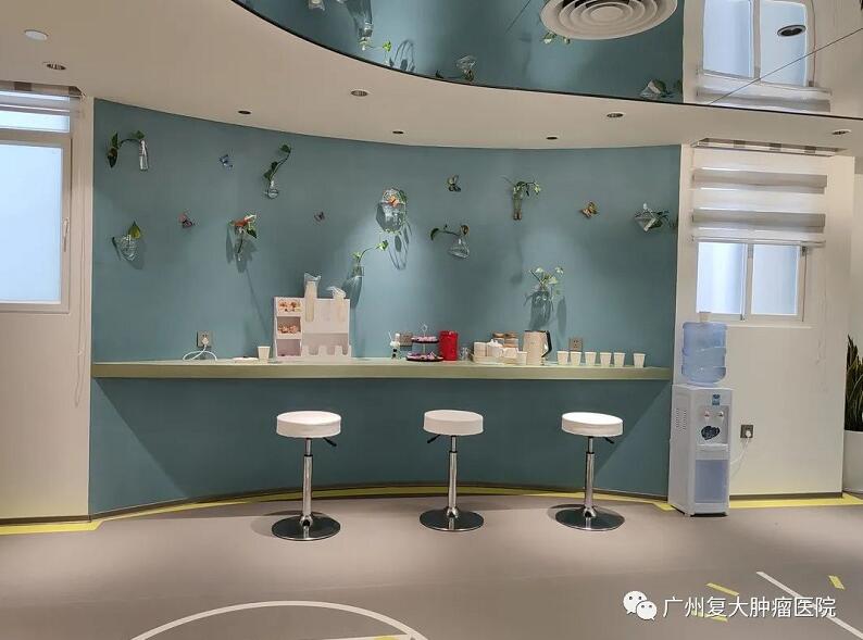 ny11_914393.jpg a9.jpg