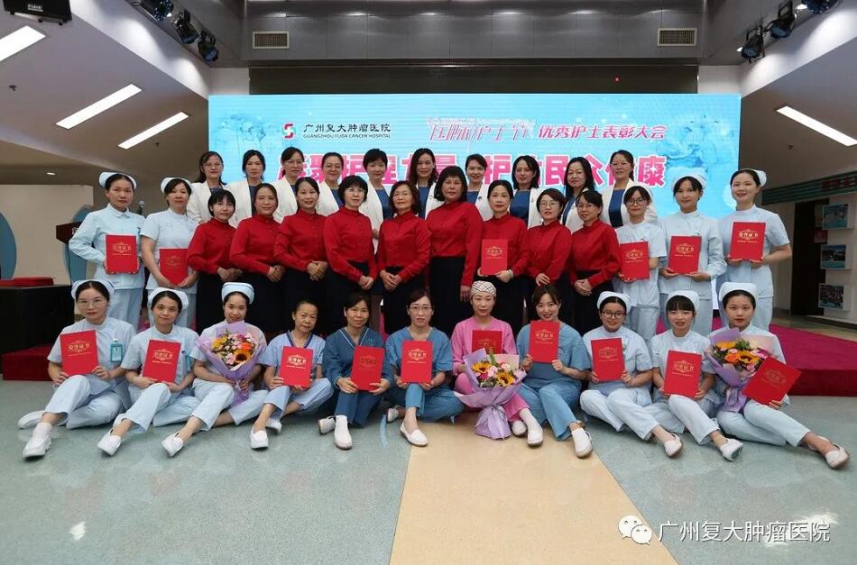 ny13_802236.jpg ny13_802236.jpg