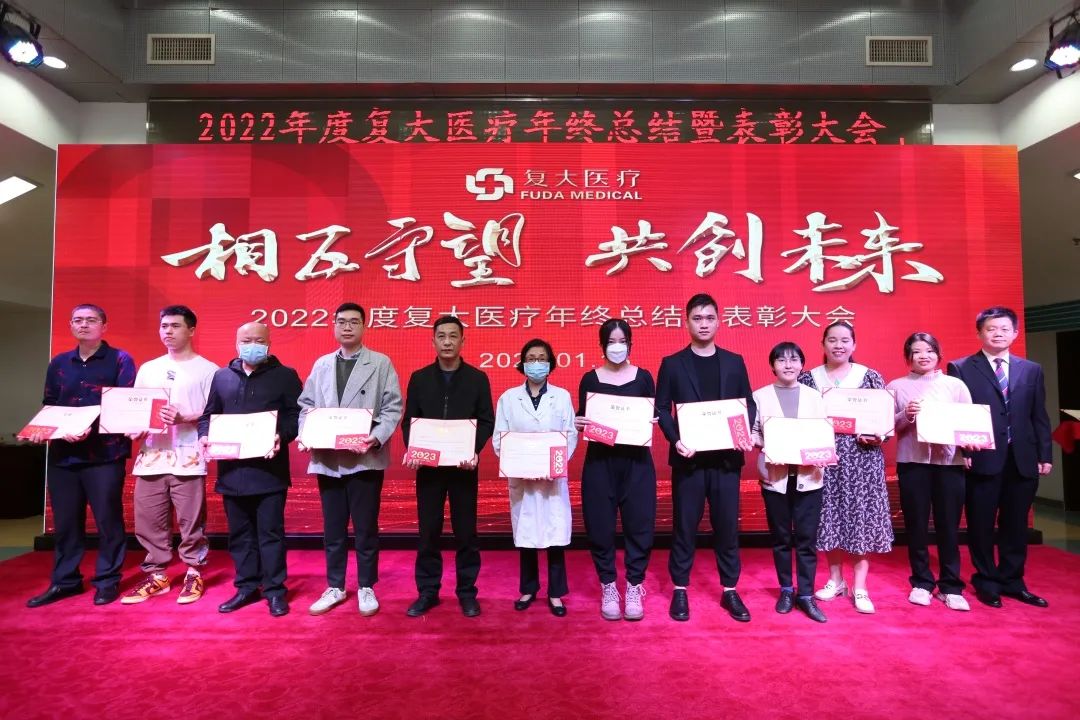 ny14_378884.jpg rr21.jpg