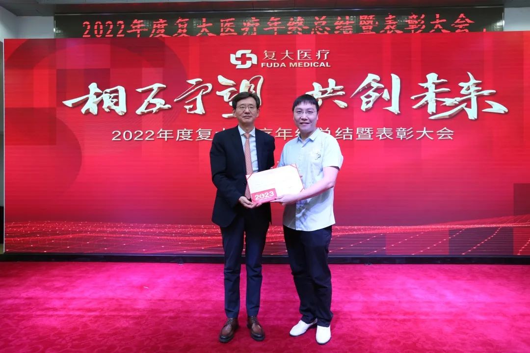 ny14_452890.jpg rr14.jpg