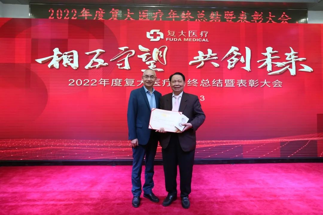 ny14_472470.jpg rr27.jpg