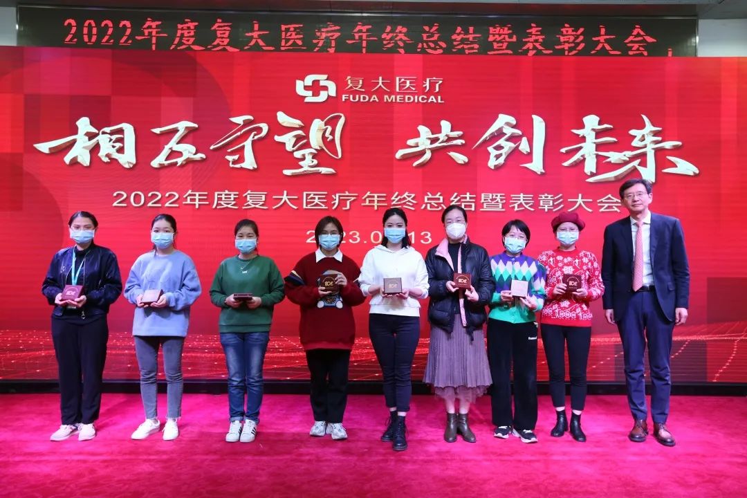 ny14_503853.jpg rr23.jpg