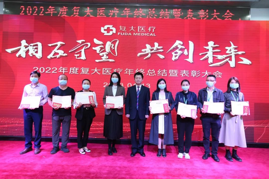 ny14_596536.jpg rr13.jpg