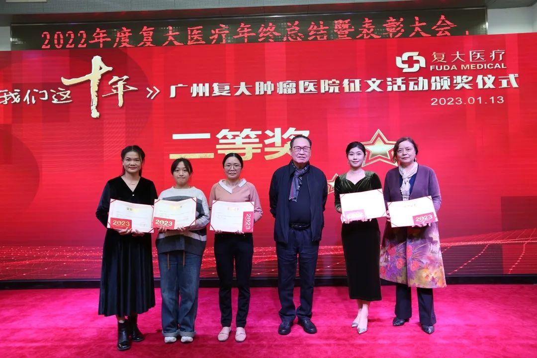 ny14_731489.jpg rr29.jpg