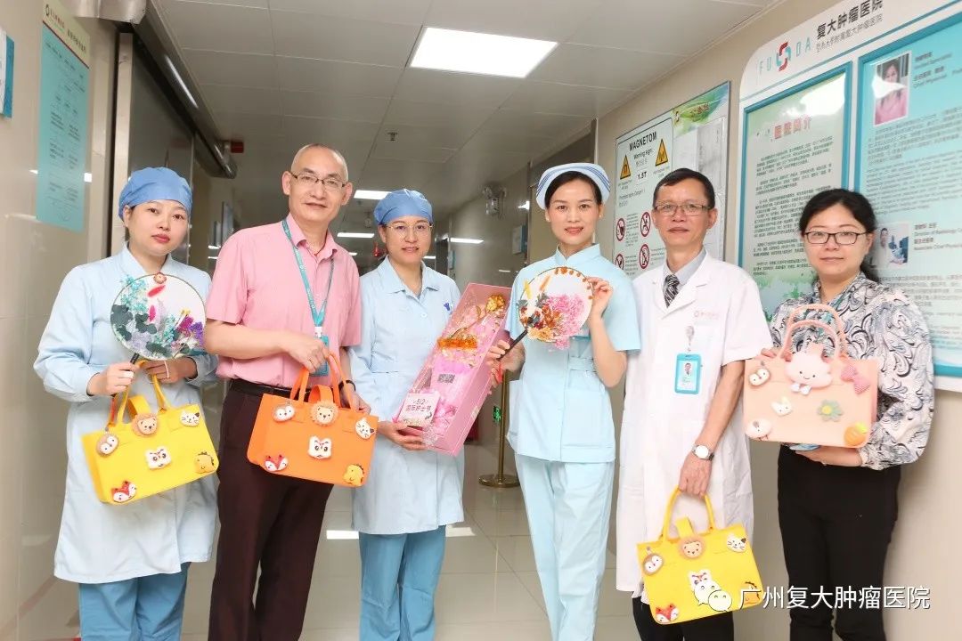 ny15_123599.jpg 7.jpg